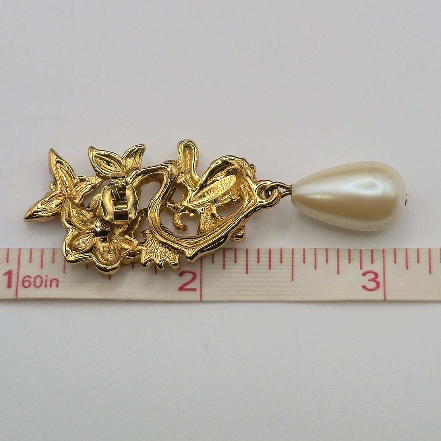 Avon Butterfly Floral Drop Earrings 2 1/8 in Gold Tone Faux Pearl Blue Stone
