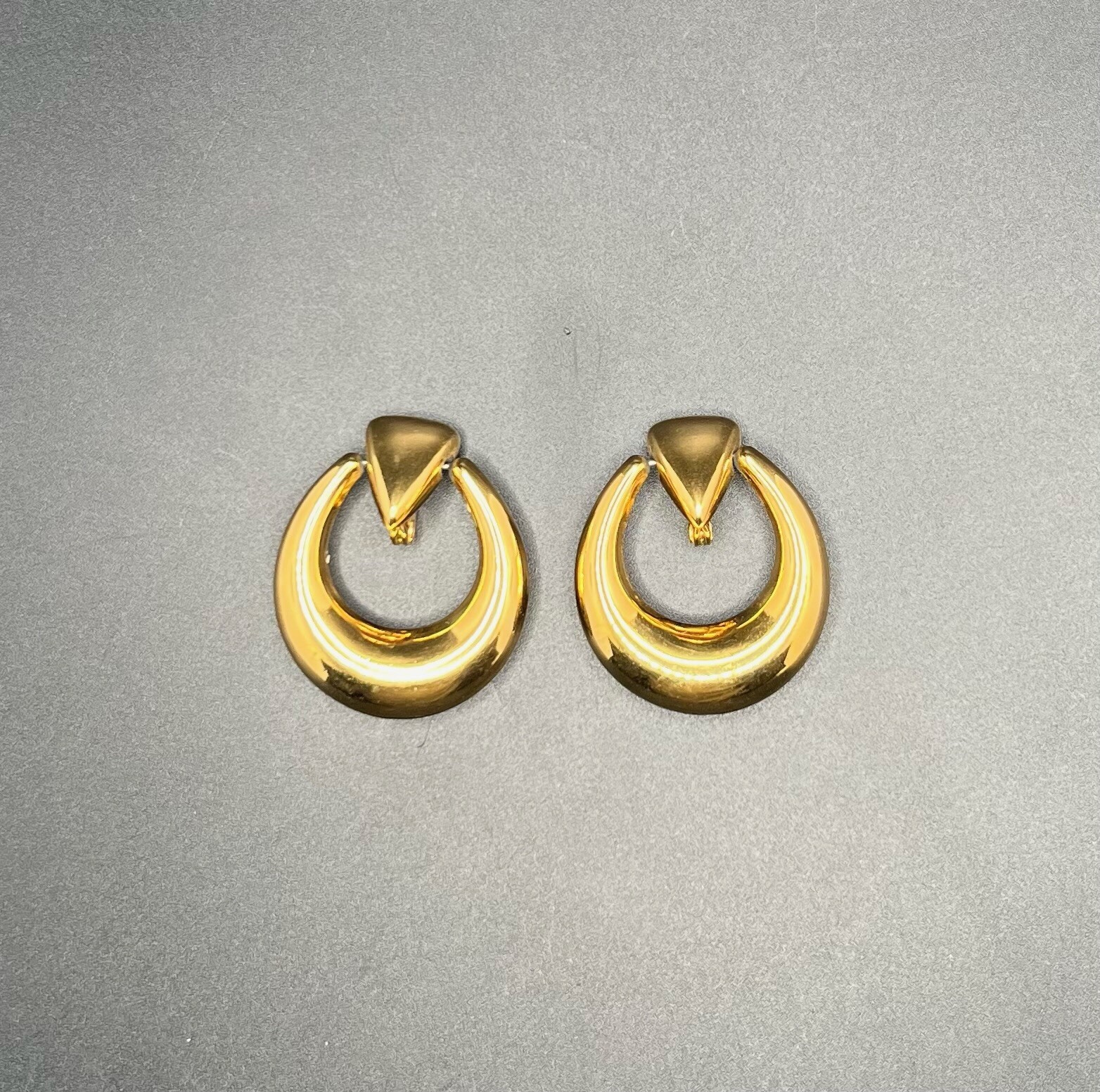 Vintage MONET Door Knocker Clip Earrings Shiny Gold Tone 1.5” Length