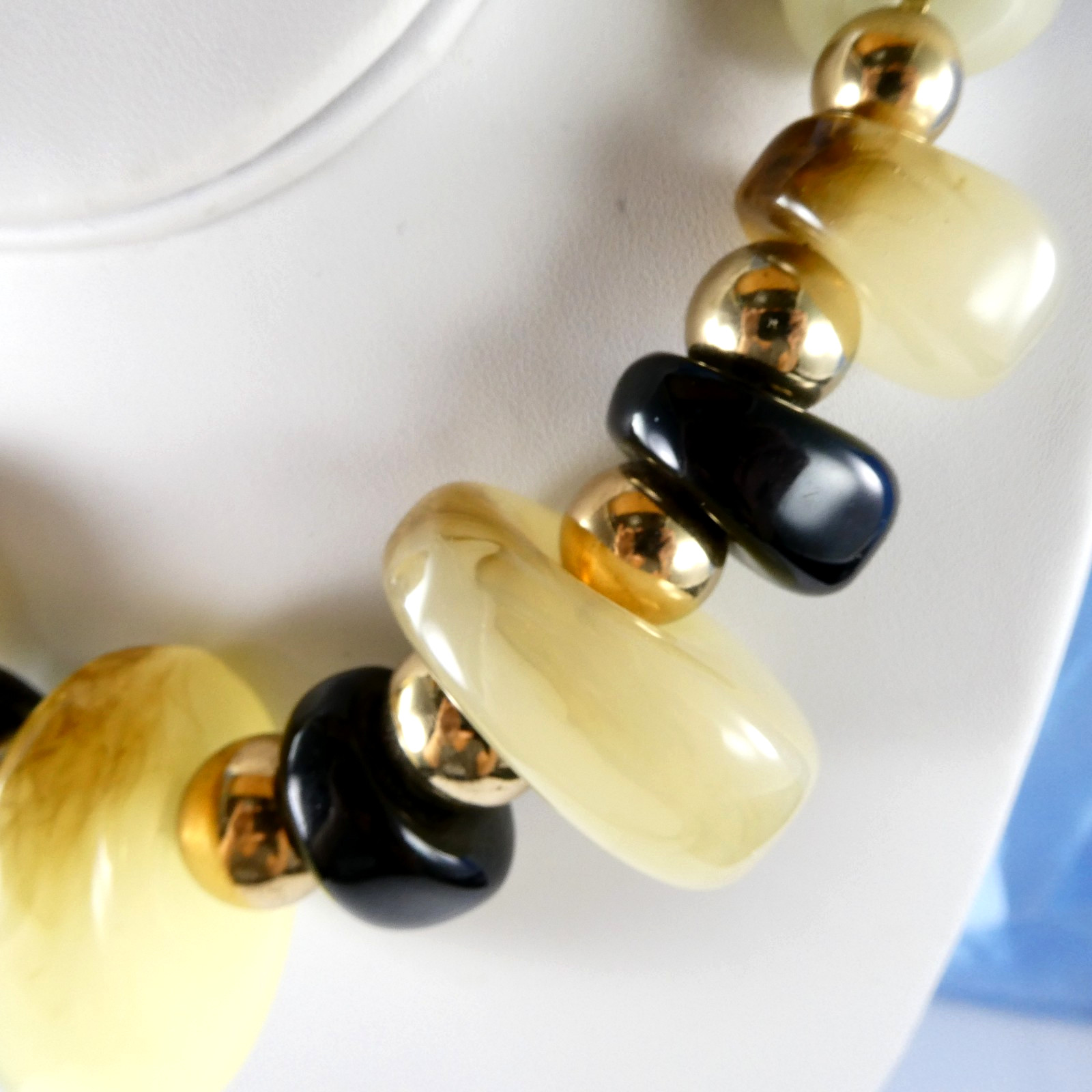 Vtg Lucite Acrylic Fashion Necklace Thick Chunky Nice Quality w/ Gold Beads