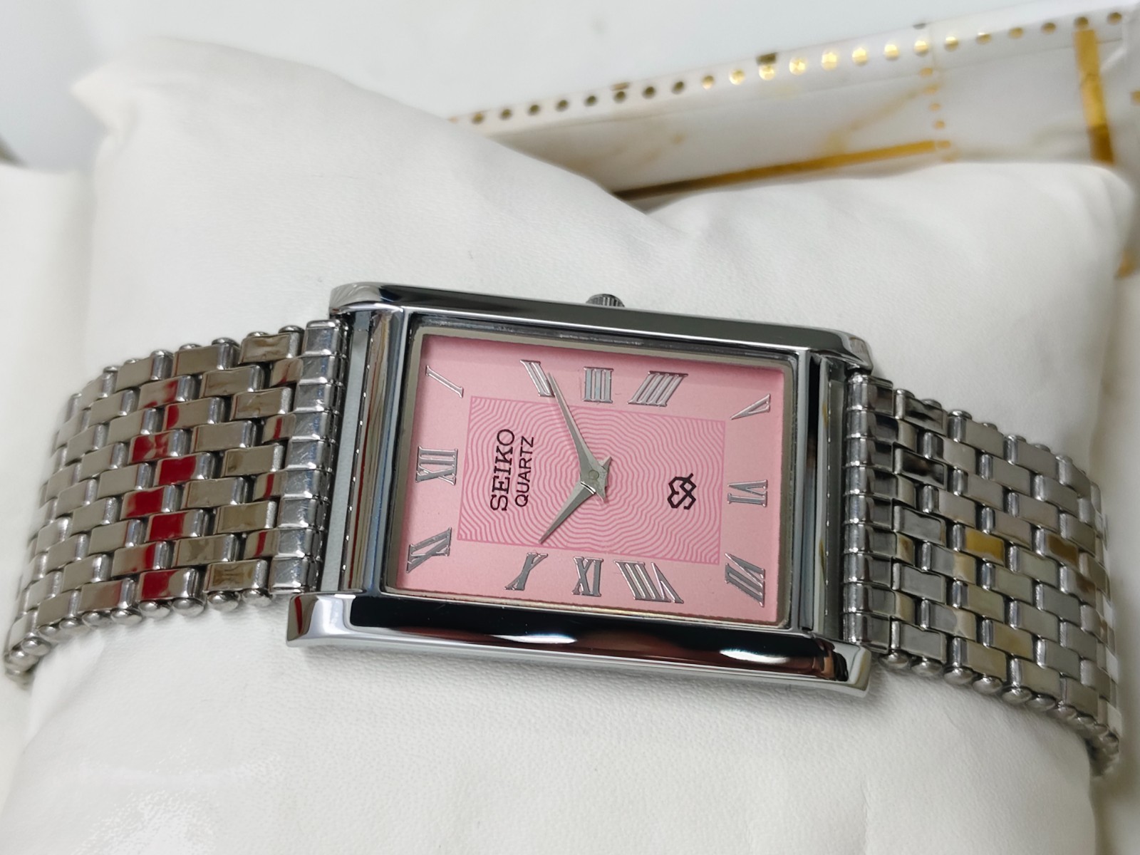 Vintage Refurbished Seiko Slim Tank Pink Quartz Japan Men s Wrist Watch