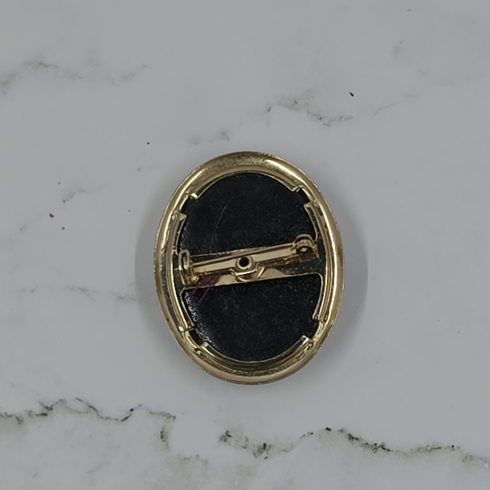 Oval Floral Cameo Style Brooch Pin for Women Black & Gold Tone
