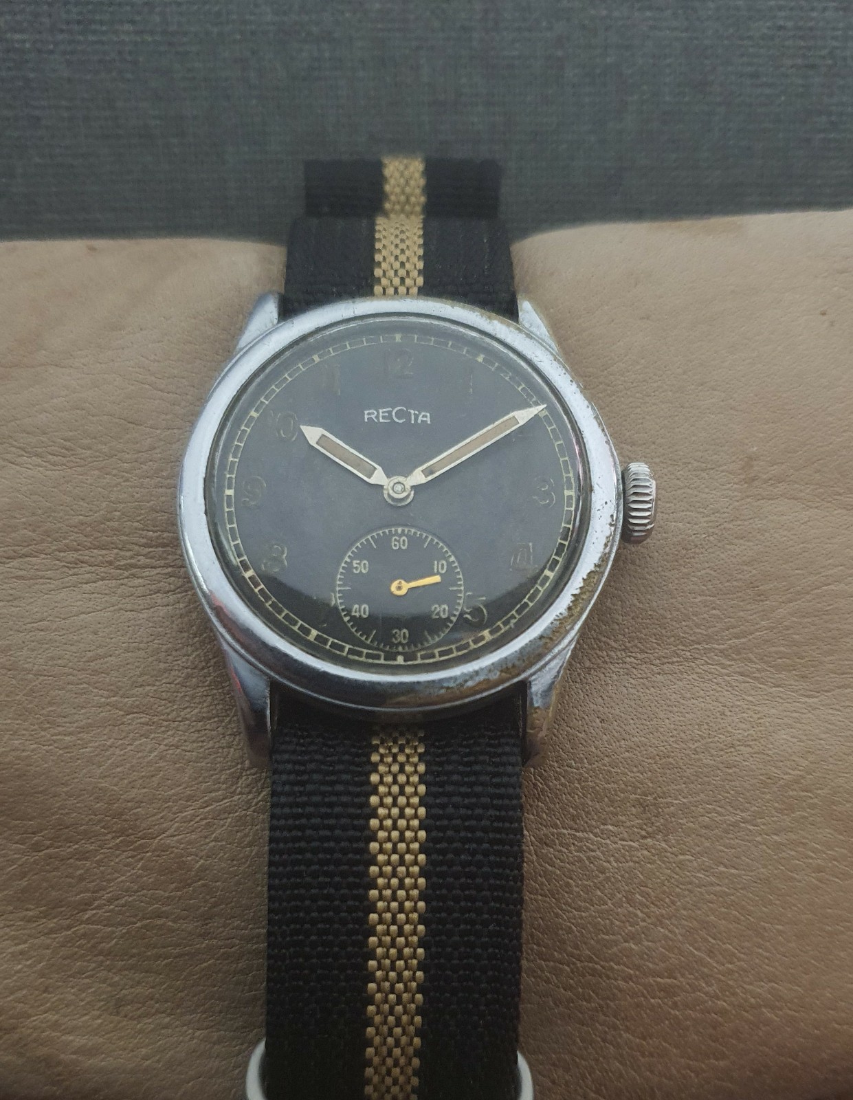 RARE! RECTA WWII 40’s MILITARY DH VINTAGE 15J RARE GERMANY WATCH.