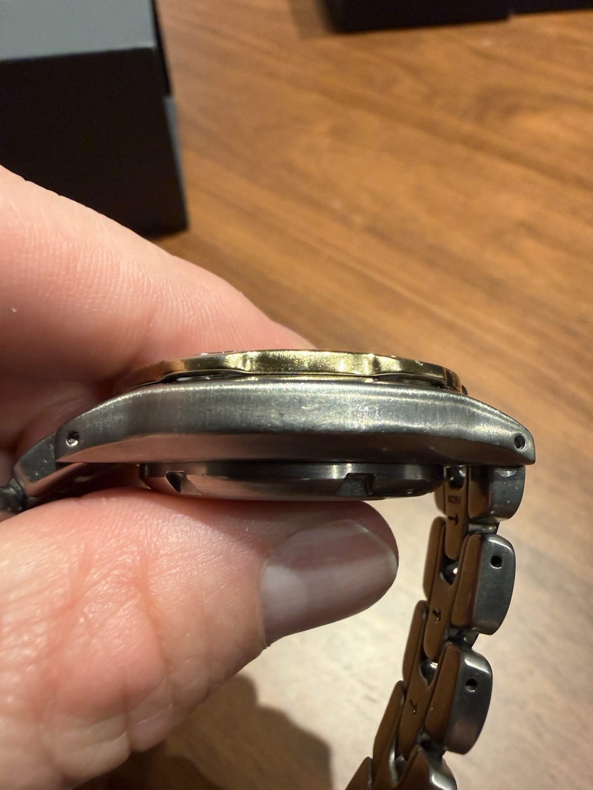Seiko AGS Scuba Quartz Titanium Sports Watch