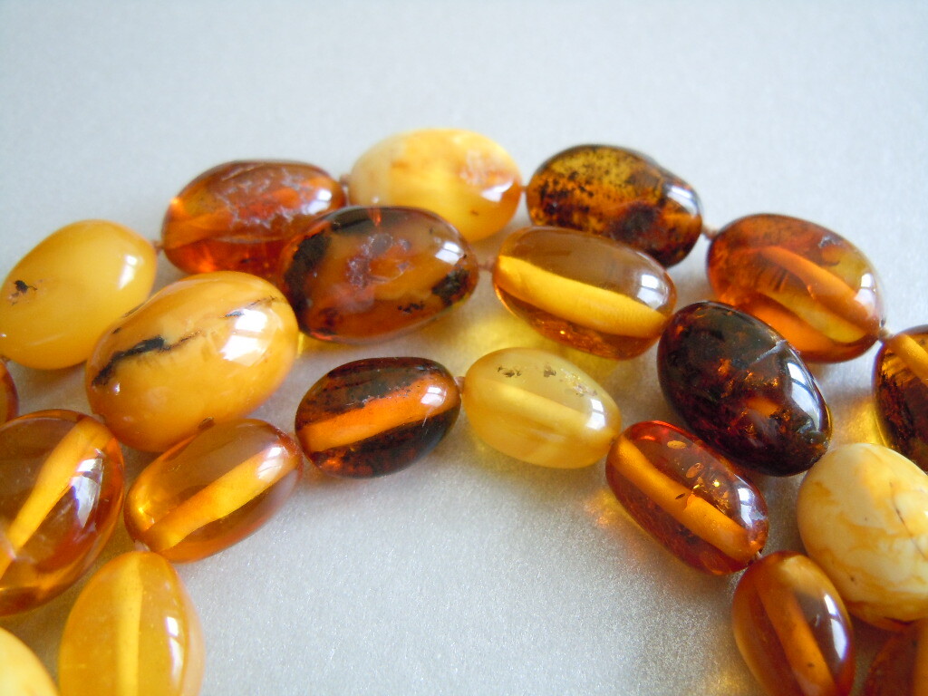 Amber Olive Necklace Natural Amber Honey Butterscotch Cognac 39.2 G/65.5 Cm