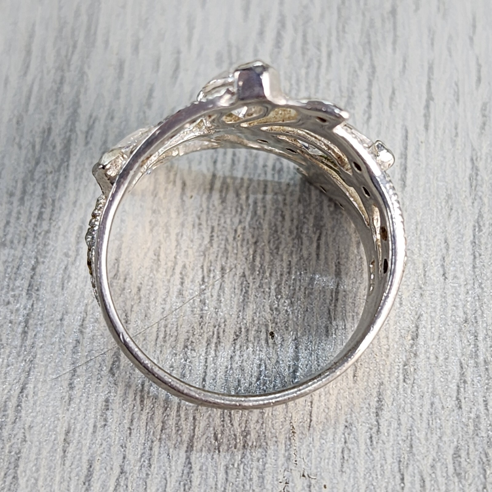 Sterling Silver 925 Ring Sz 7 White Stone Engraved Wide Band Cocktail 1″ Flawed