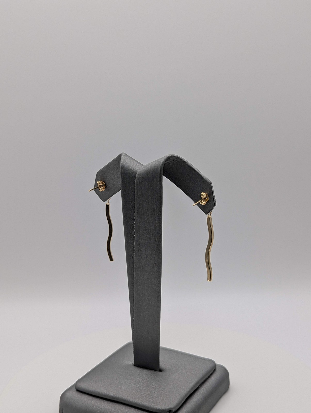 14K YG Wavy Dangly Earrings