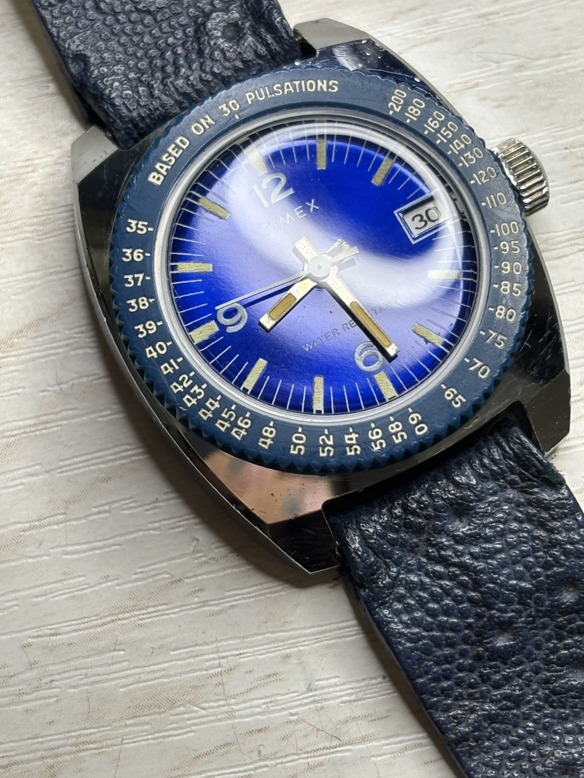 Vintage 1970’s Timex Sprite Nurse Doctor Watch 23776 Blue Pulsations Bezel 31mm