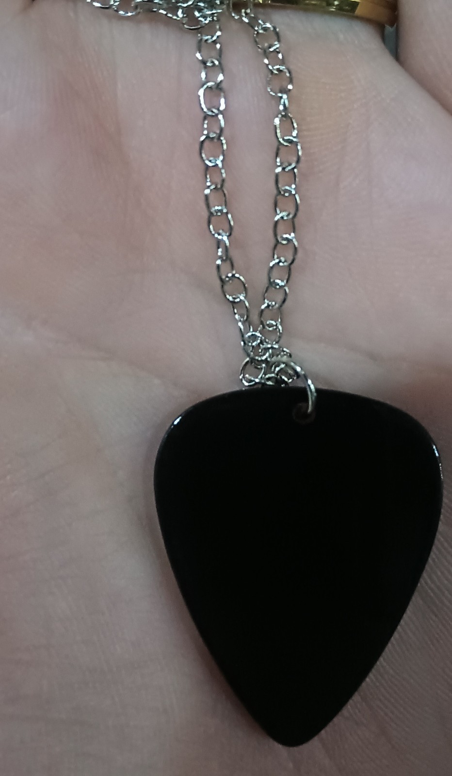 Very Nice Guitar Pick Necklace Red Black Silver Colored Chain