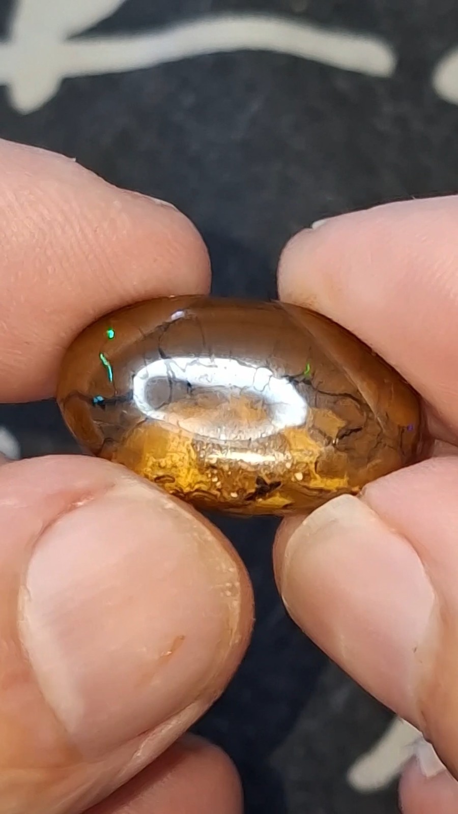 17.9ct Queensland Boulder Opal. Vibrant streaks of bright green & electric blue