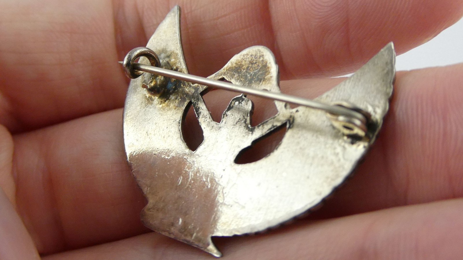 Vintage Unmarked Sterling Silver Egyptian Revival Isis Pin Brooch 5.6g 1 3/8 In