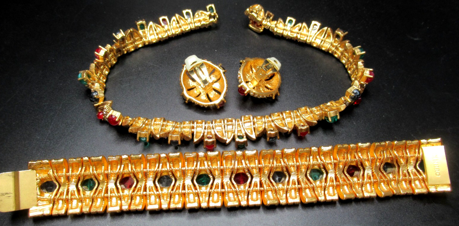 Mogul Red Blue Green Lucite Cabochon Rhinestone Necklace Bracelet Earring Set