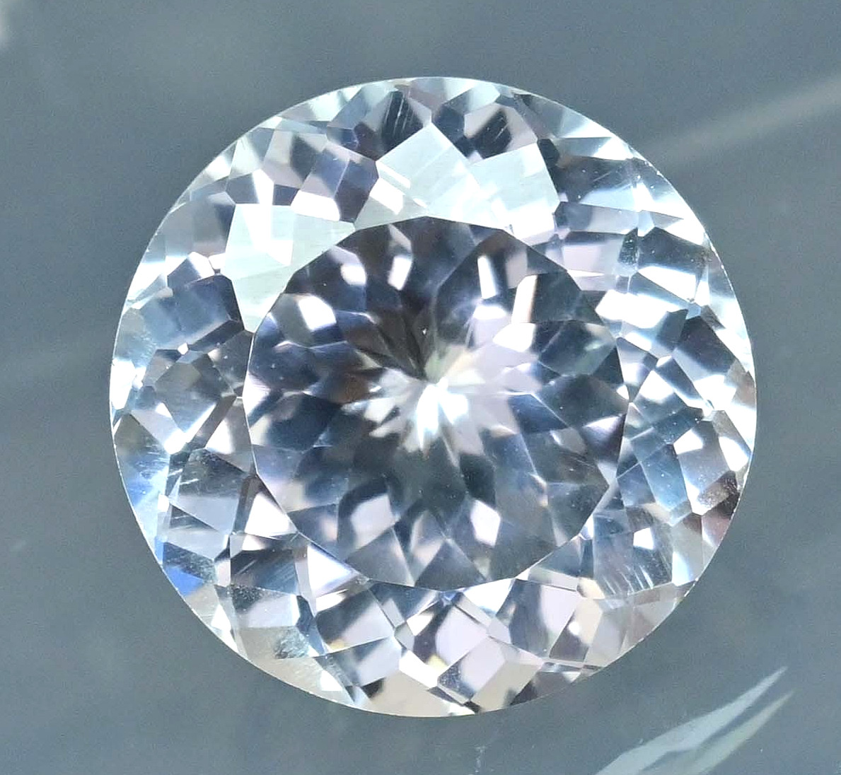 Flawless Natural White Colorless Montana Sapphire 22.15 Ct Certified Gemstone