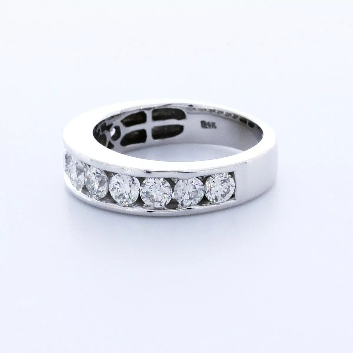 Classic Wedding Band 14K Gold Classic Round 1.50 Carat Lab-Grown Diamond E VVS2