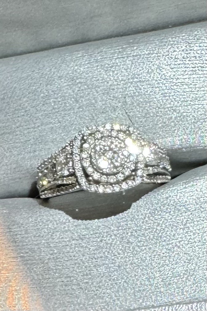 Sales 1 CT Natural White Diamond