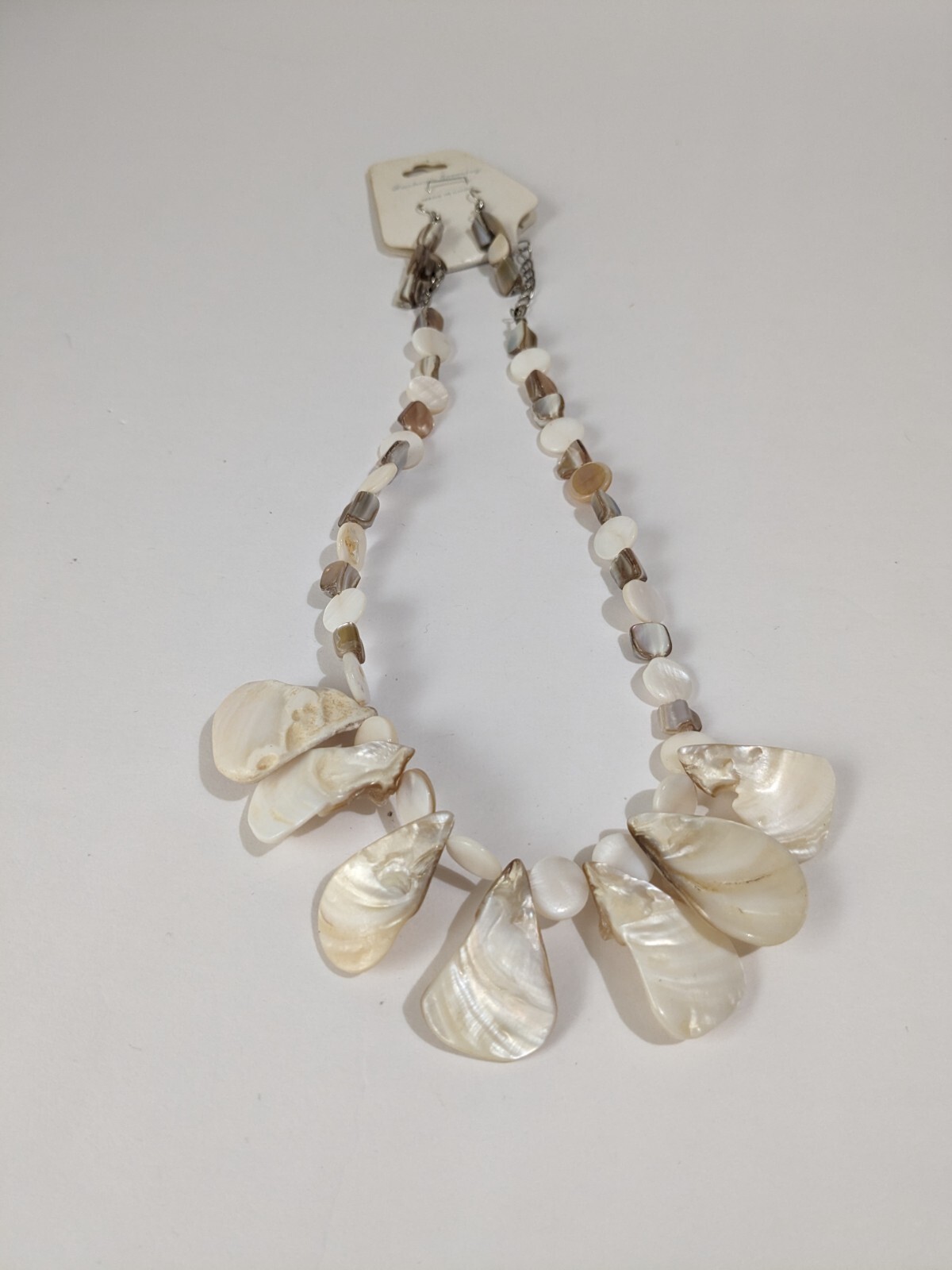 Shell Necklace And Earrings By Fashion Jewelry. New With Tags. White & Beige.