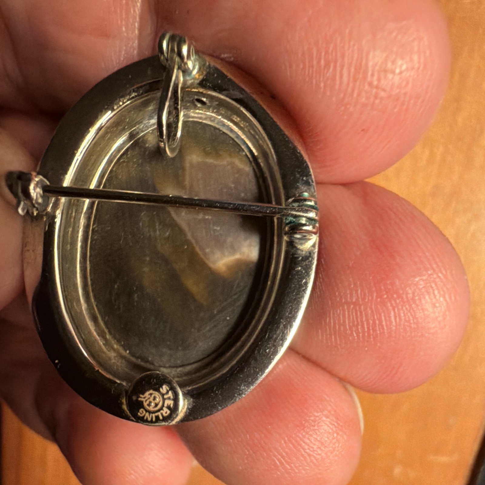 Oval Mother of Pearl Shell Cameo Brooch Pin sterling silver , vintage pendant 🤔