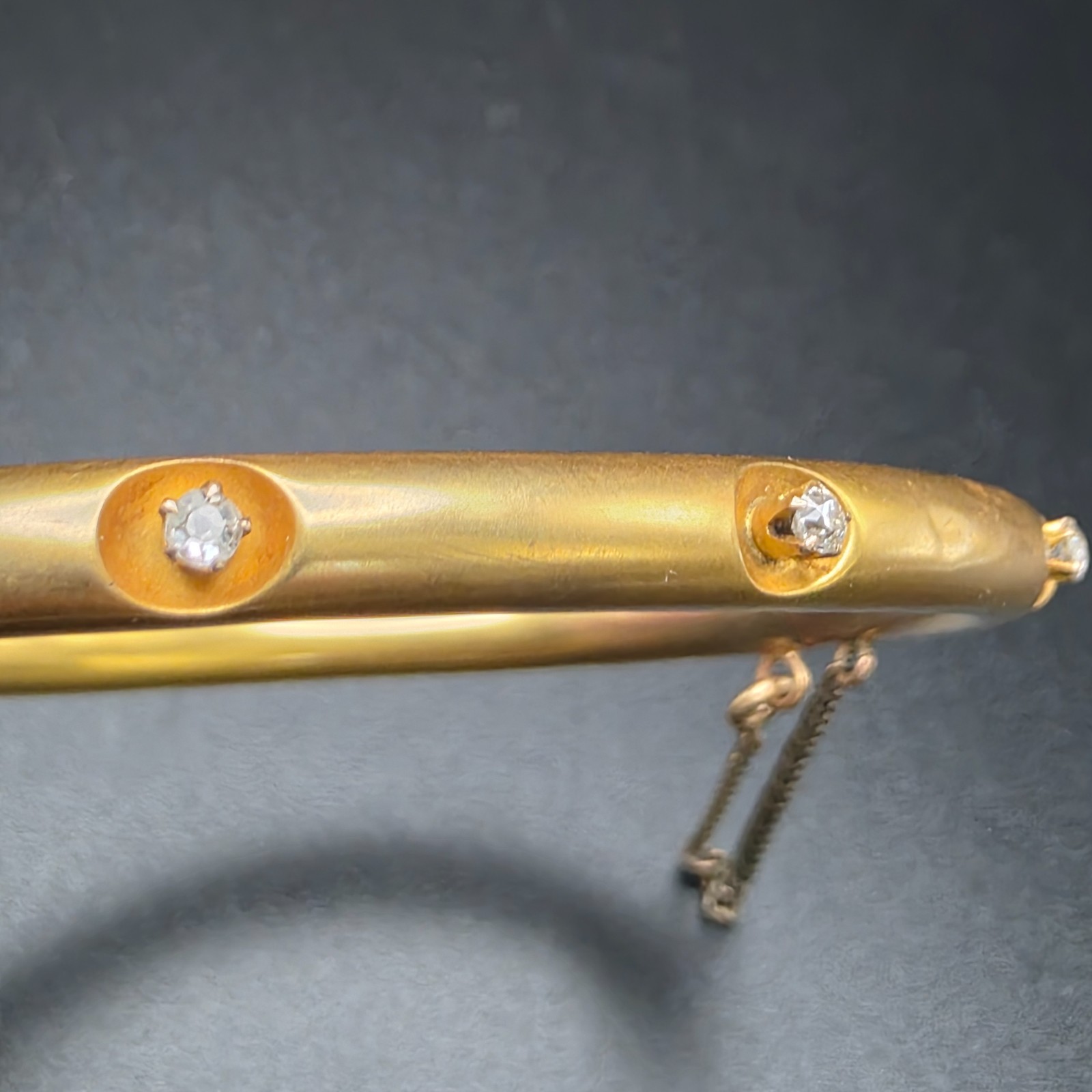 Antique Victorian 14K Gold Belcher Set Hinged Bangle Bracelet. Estate Find 7.69g