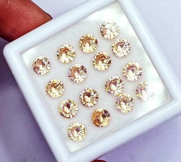 16 Pcs Natural Padparadscha Sapphire Round Cut GGI Certified Loose Gemstone