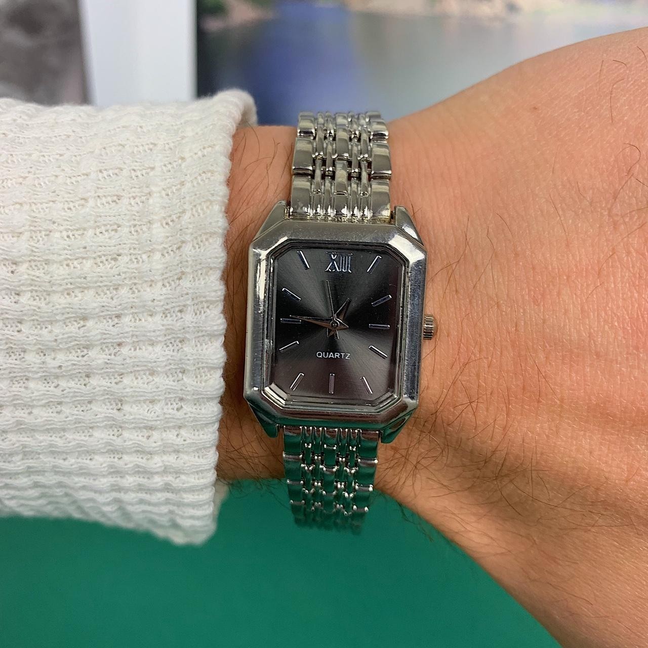 Y2K Vintage Minimalist Silver Gray Stainless Steel Essential Watch 8.5 Inch Unis