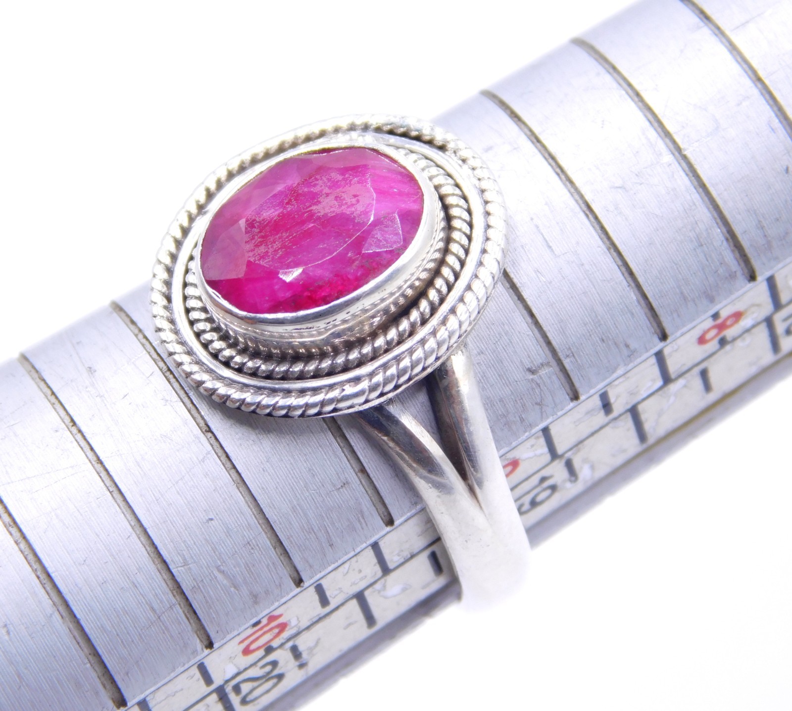 4.40 Gm 925 Solid Sterling Silver Natural Ruby Oval Cut Gemstone Ring Size 9 US