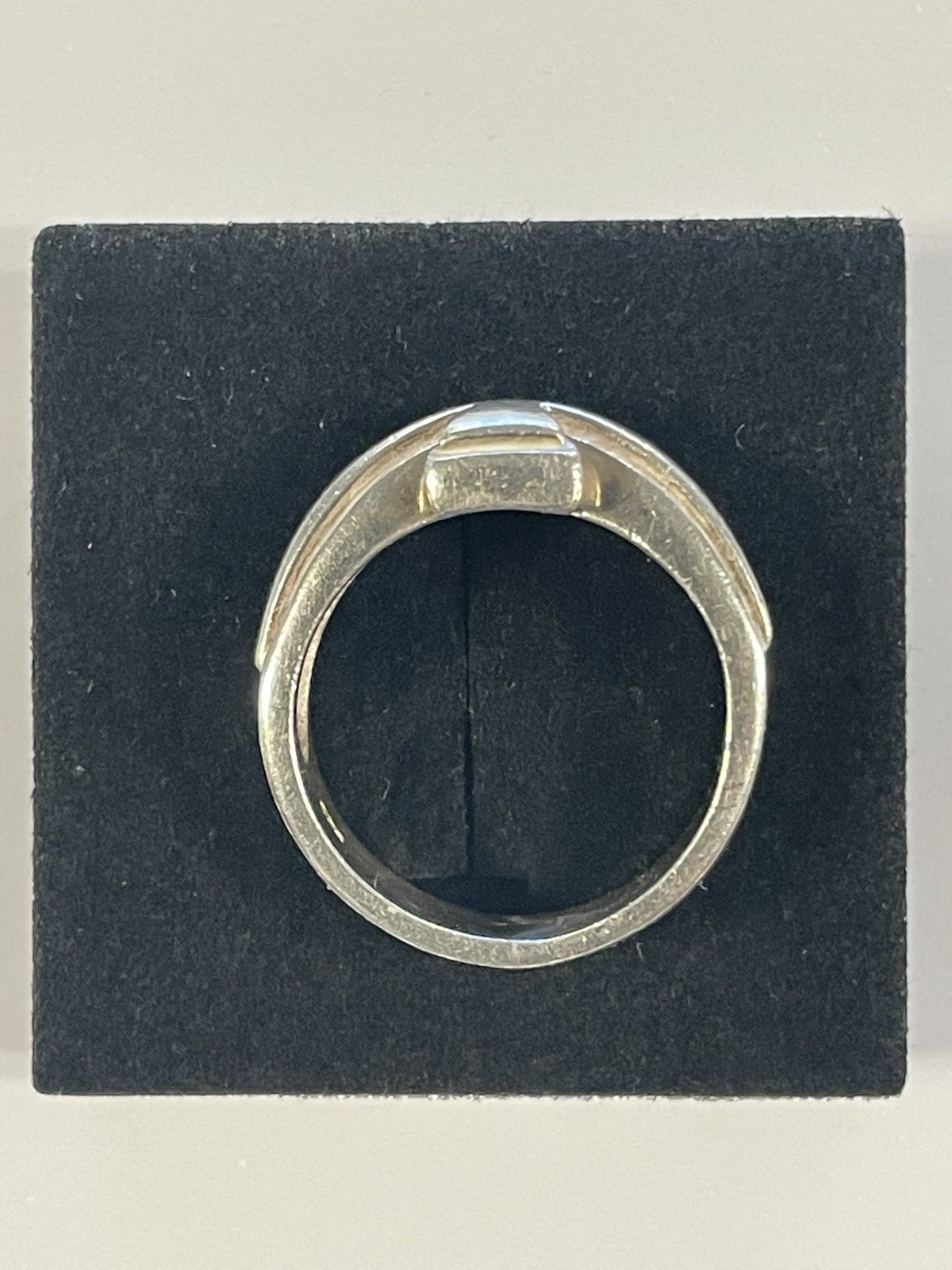(G1426) Pre-Owned Sterling Silver Cross Ring Size 10.5 (10.7 Grams)