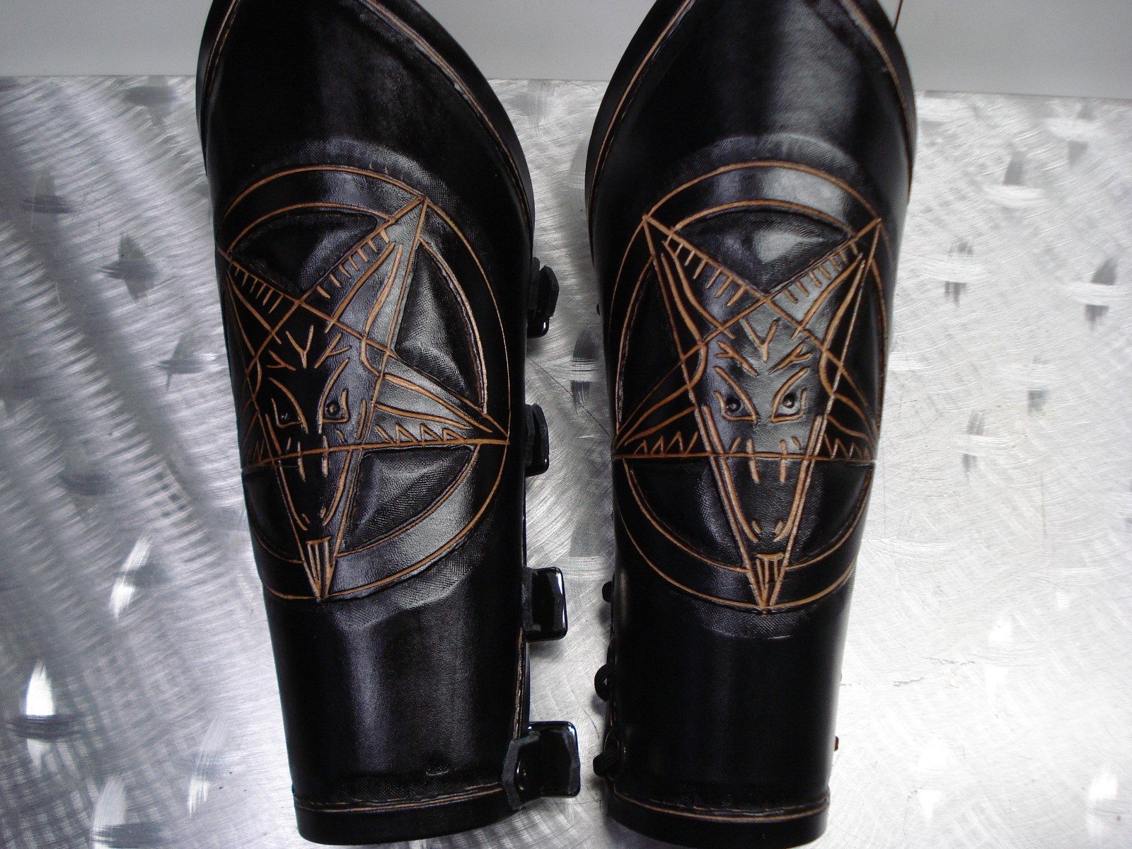 LEATHER CARVED PENTAGRAM GAUNTLET. BLACK METAL (MDLG0165)….. THY PRIMORDIAL