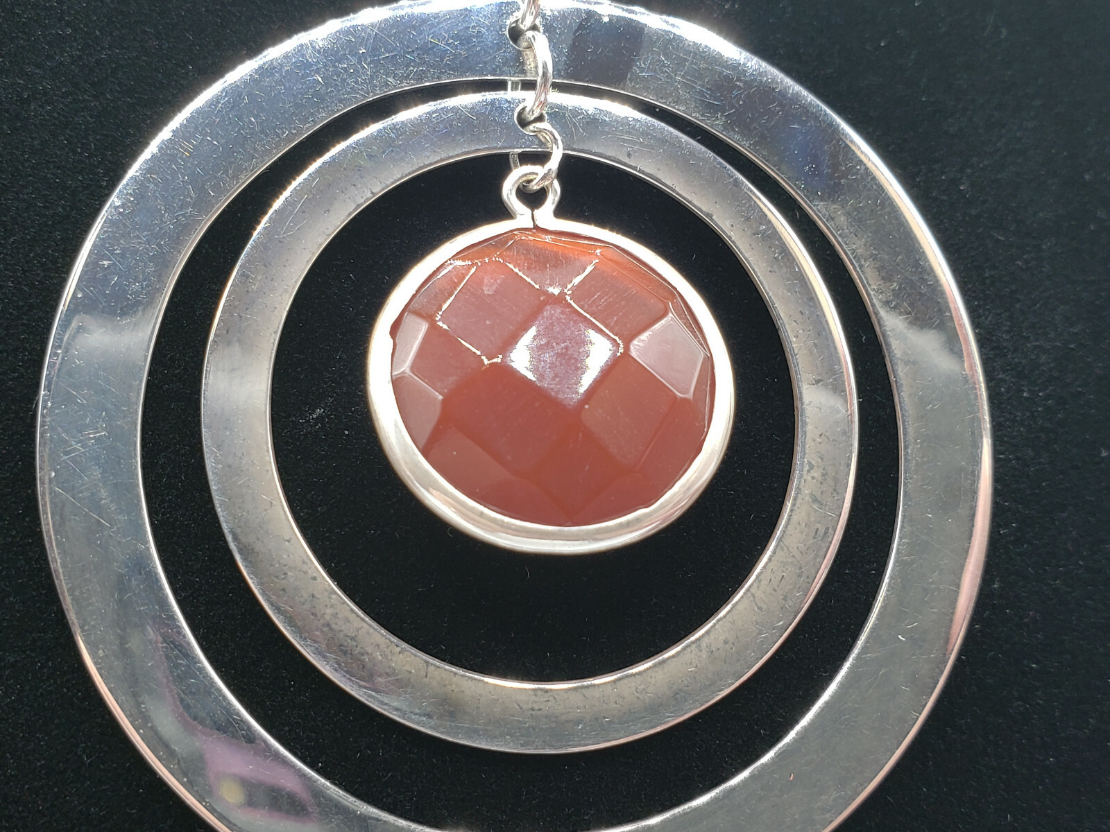 Sterling Silver Carnelian Pendant and 18″ Chain Necklace — 13.0 grams