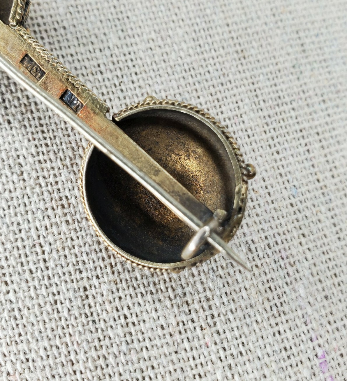 Antique Etruscan Revival Pin Brooch c 1900 Gold Russian Hallmark Granulation