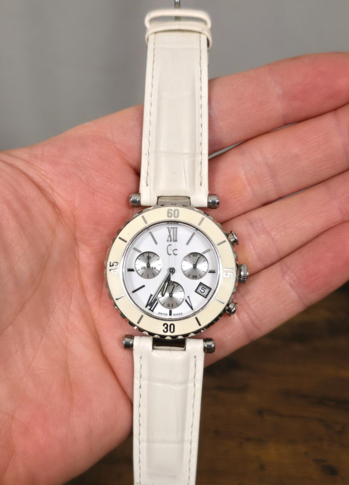 GUESS COLLECTION GC35000 SWISS MADE 13 Jewels Quartz Chronograph Watch – WORKS!