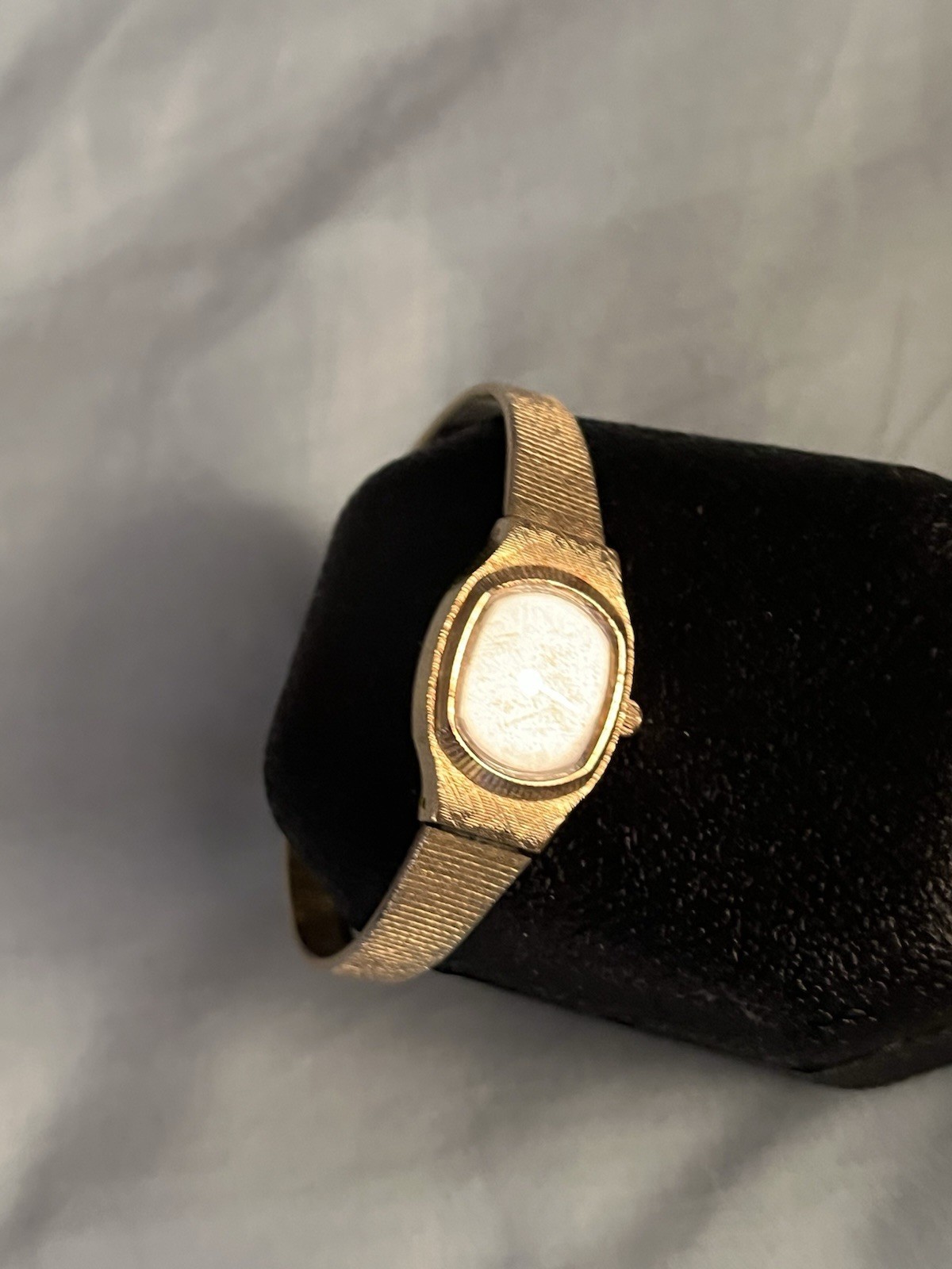 Vintage 1983 Bulova Ladies Gold Tone Goddess Of Time Watch Women’s