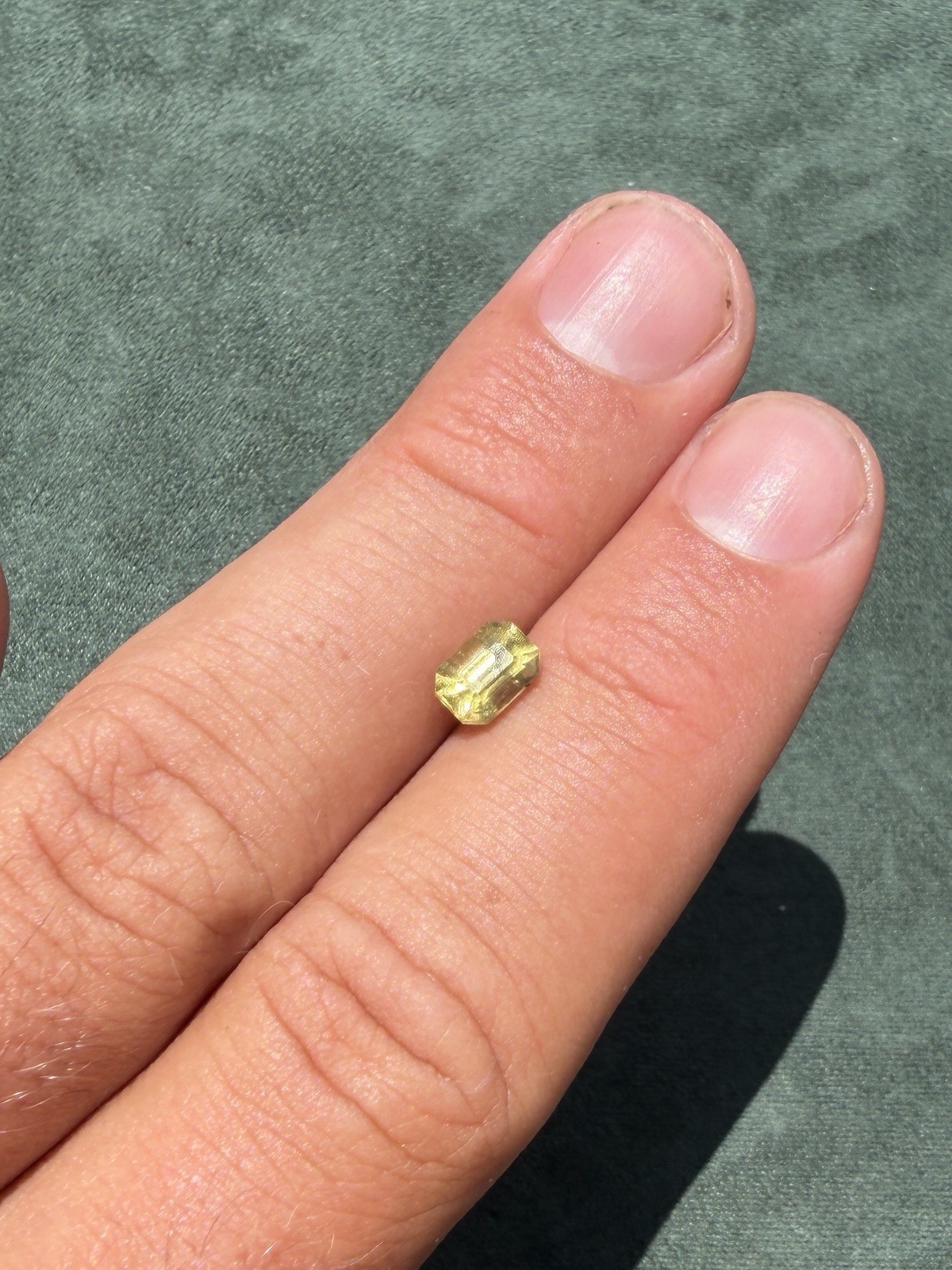 1.38 ct Vivid Yellow Octagon Sapphire | 6.6 × 4.7 × 4.3 mm