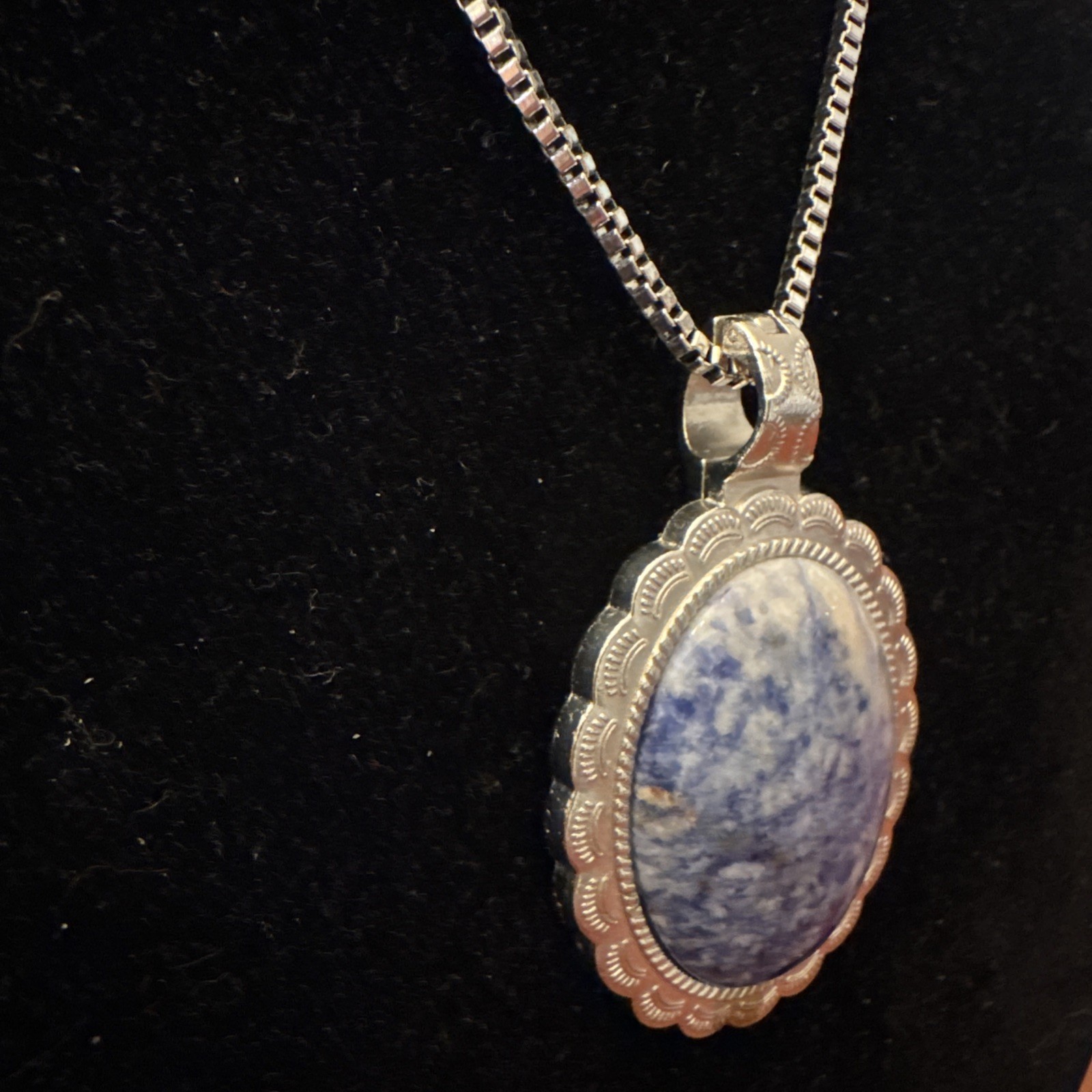 Silver Tone Blue White Sodalite Gemstone Oval Pendant Statement Necklace 905