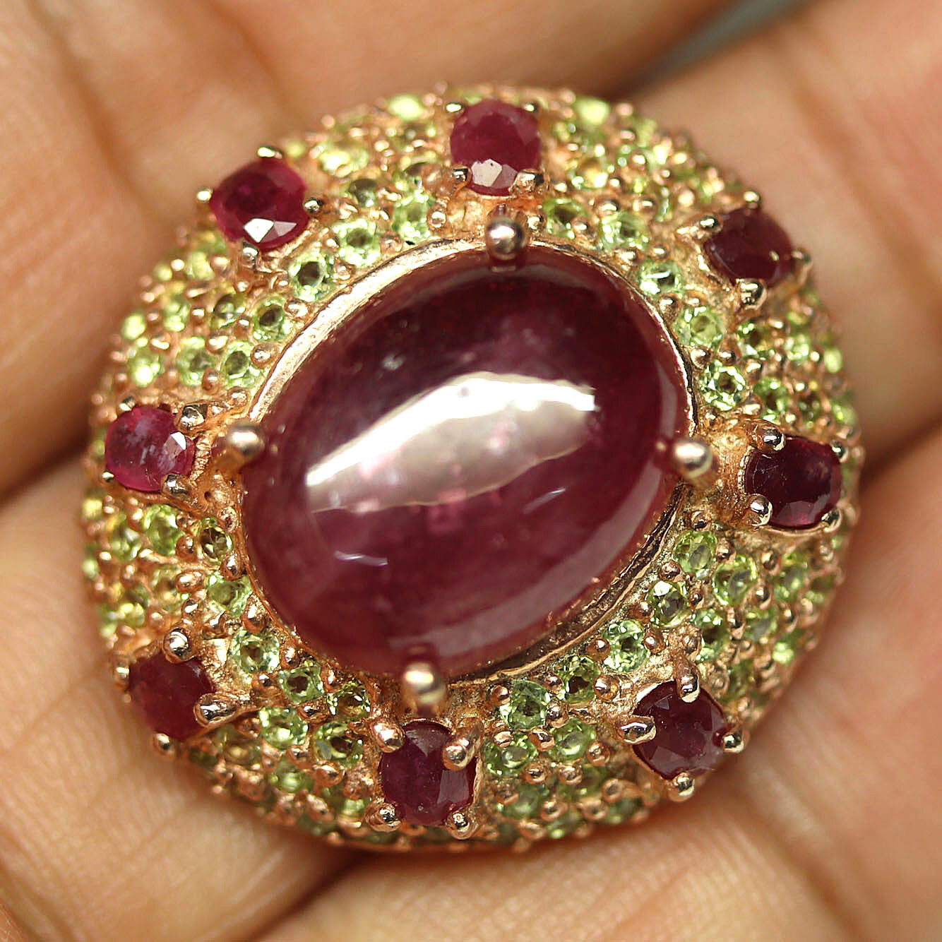 925 Sterling Silver 13 x 17 mm. Red Ruby & Peridot Jewelry Ring Size 8.25