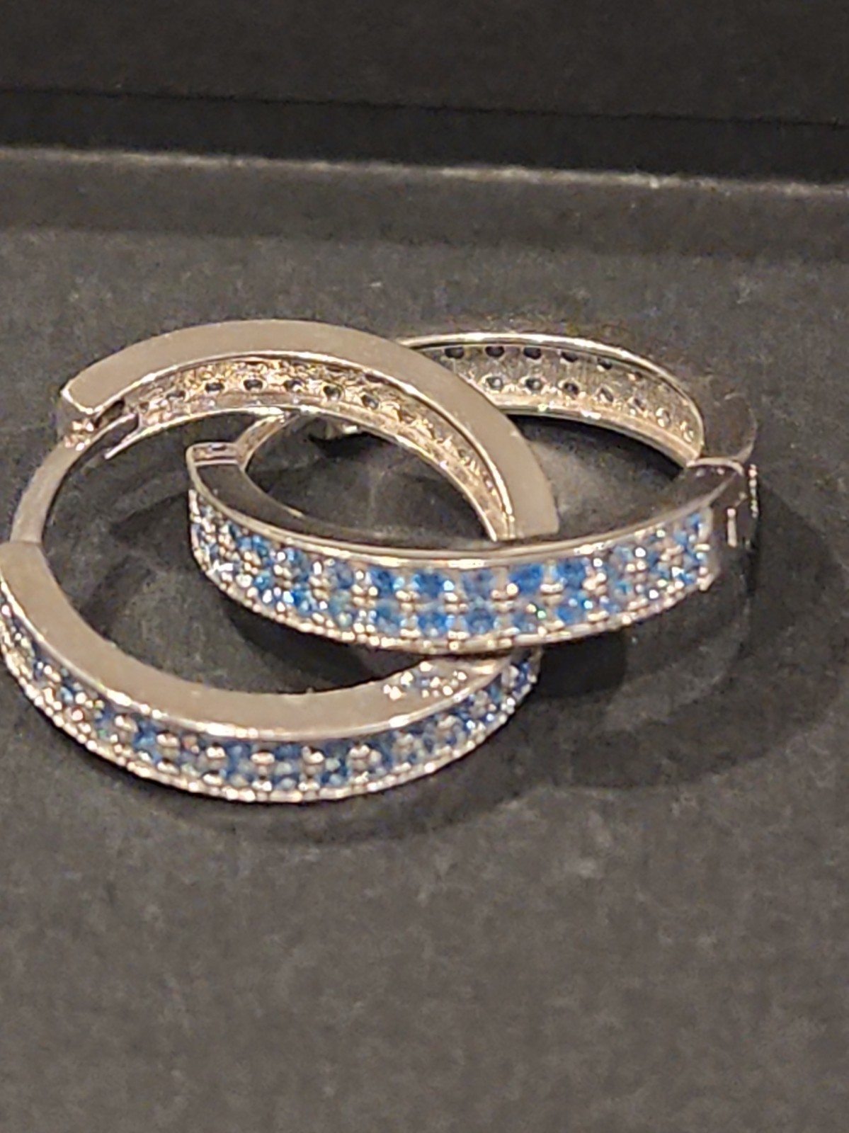 925 STERLING SILVER HOOPS WITH BLUE GEMS