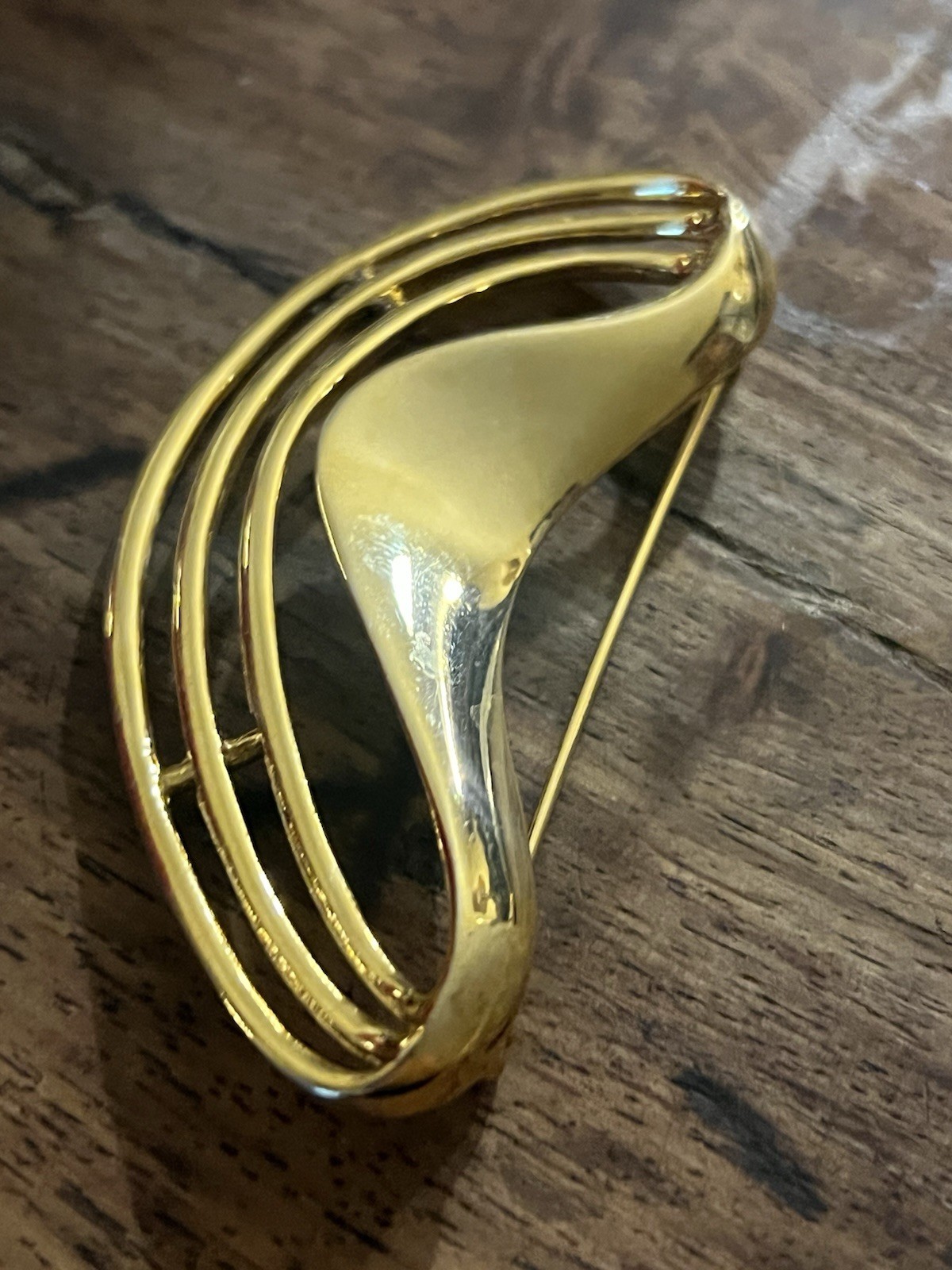 Gold Tone Metal Abstract Swirl Brooch Pin Set of 2, No Stone