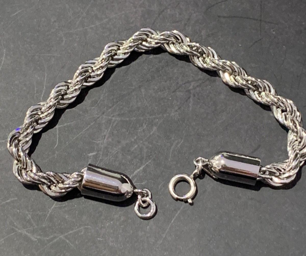 Vintage Monet Silver Toned 1/4″ Wide Twisted Rope Chain Fashion Bracelet 7 Inch