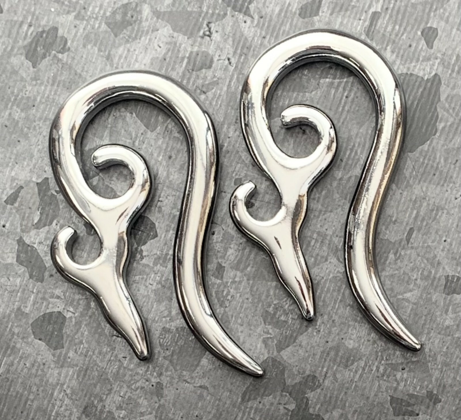 PAIR Steel Tribal Tapers Expanders Plugs Gauges Guages Body Jewelry Hangers