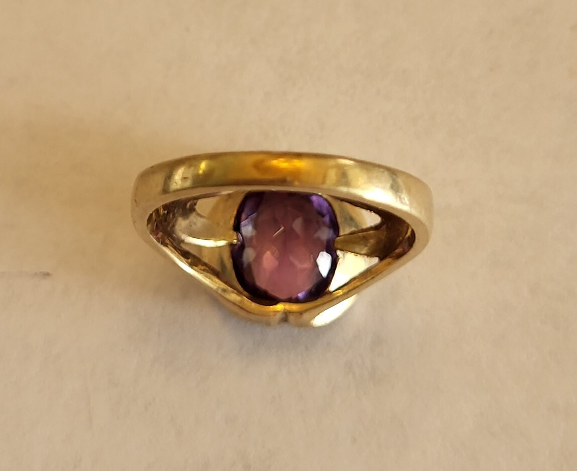 Vintage 10K Solid Yellow Gold Lab Created Purple Sapphire Ring Size 6.25 3.29 G