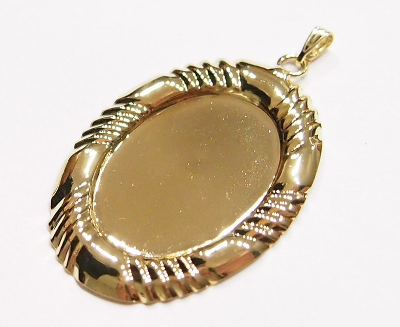 8 of 25x18mm Gold Plated Razor Edge Pendant Settings 4 Cameos or Cabs 44x28mm