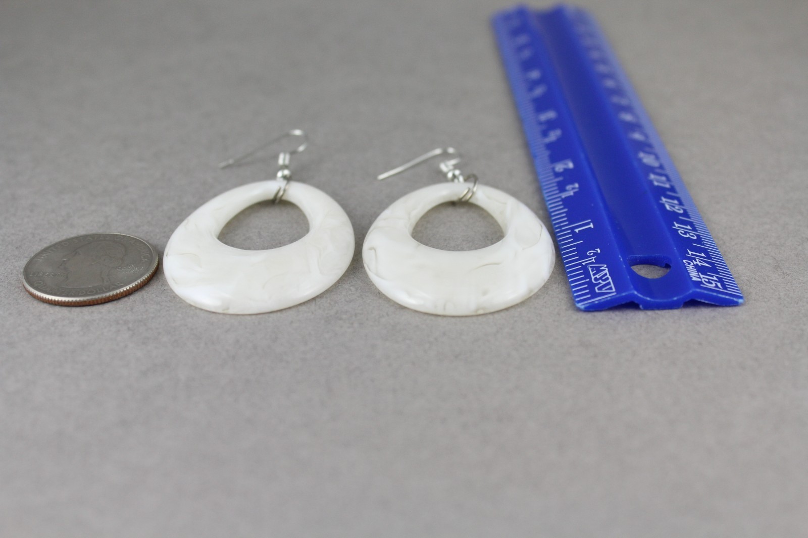 White teardrop earrings lightweight dangle marbled oval outline 2.5″ long