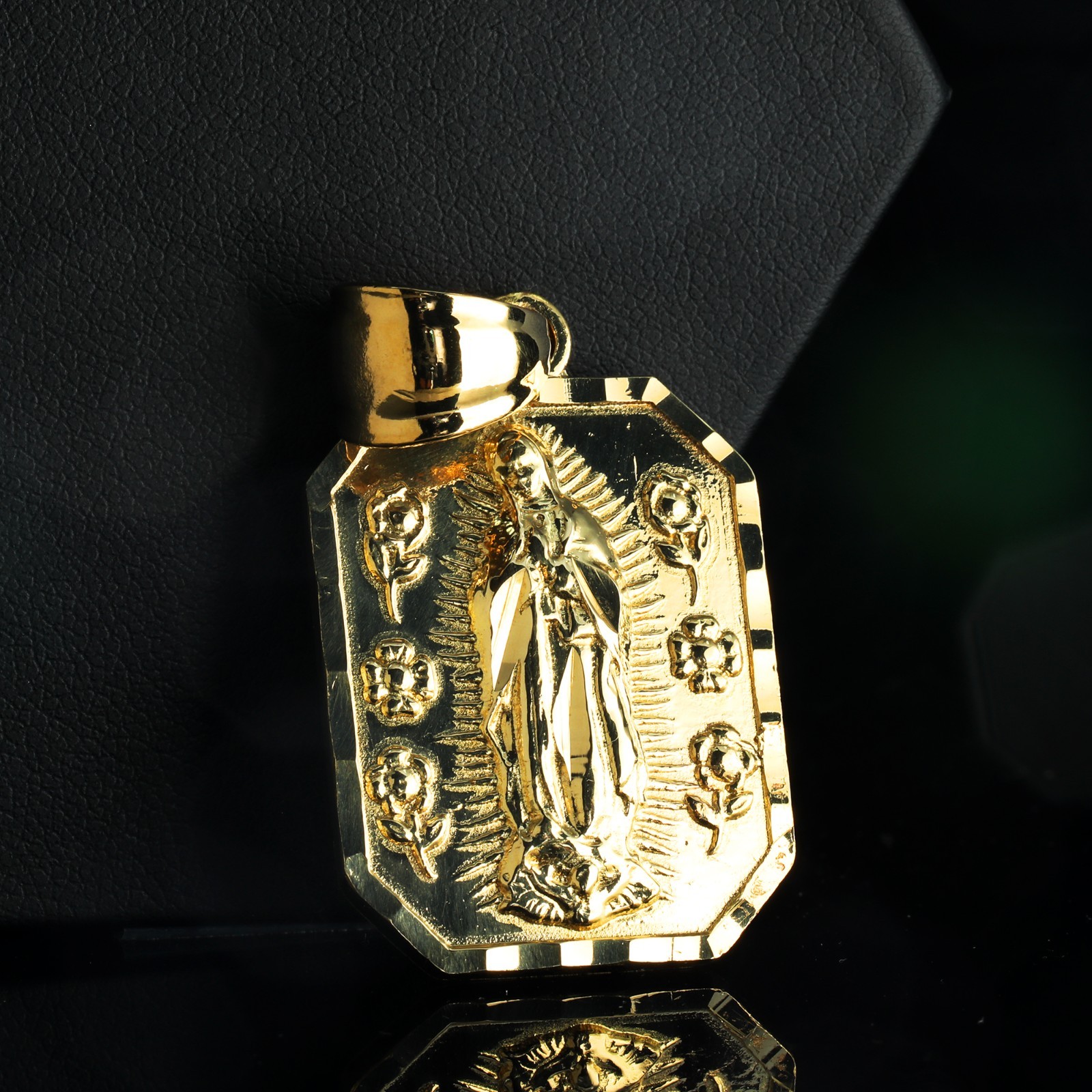 Flower Virgin Mary Charm Pendant 14k Gold Plated Brass 20″ Cuban Choker Chain