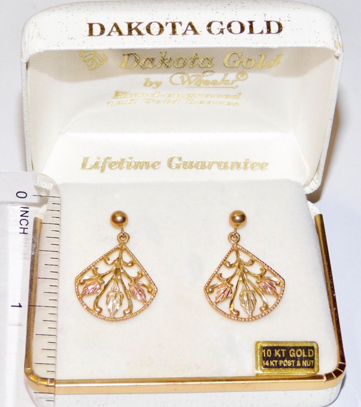 Black Hills Gold 10k 12k Fan Shaped Multiple Leaves Earrings Dakota Gold