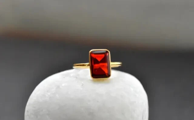 2Ct Emerald Lab Created Garnet Women Wedding Ring 14k Yellow Gold Plated Silver