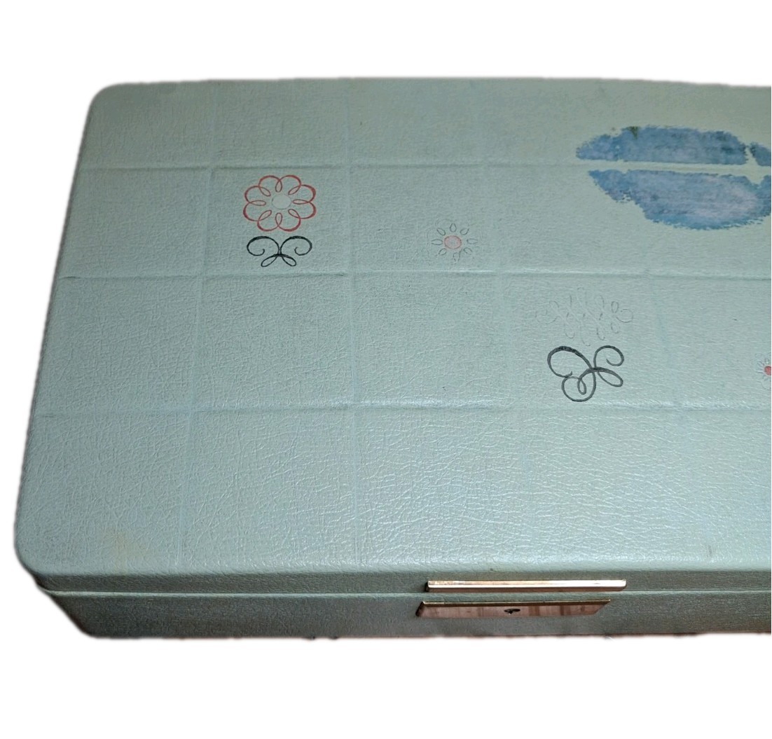 Vintage Farrington Jewelry Box Seafoam Green Hinged Velvet Lined Music Box N/A