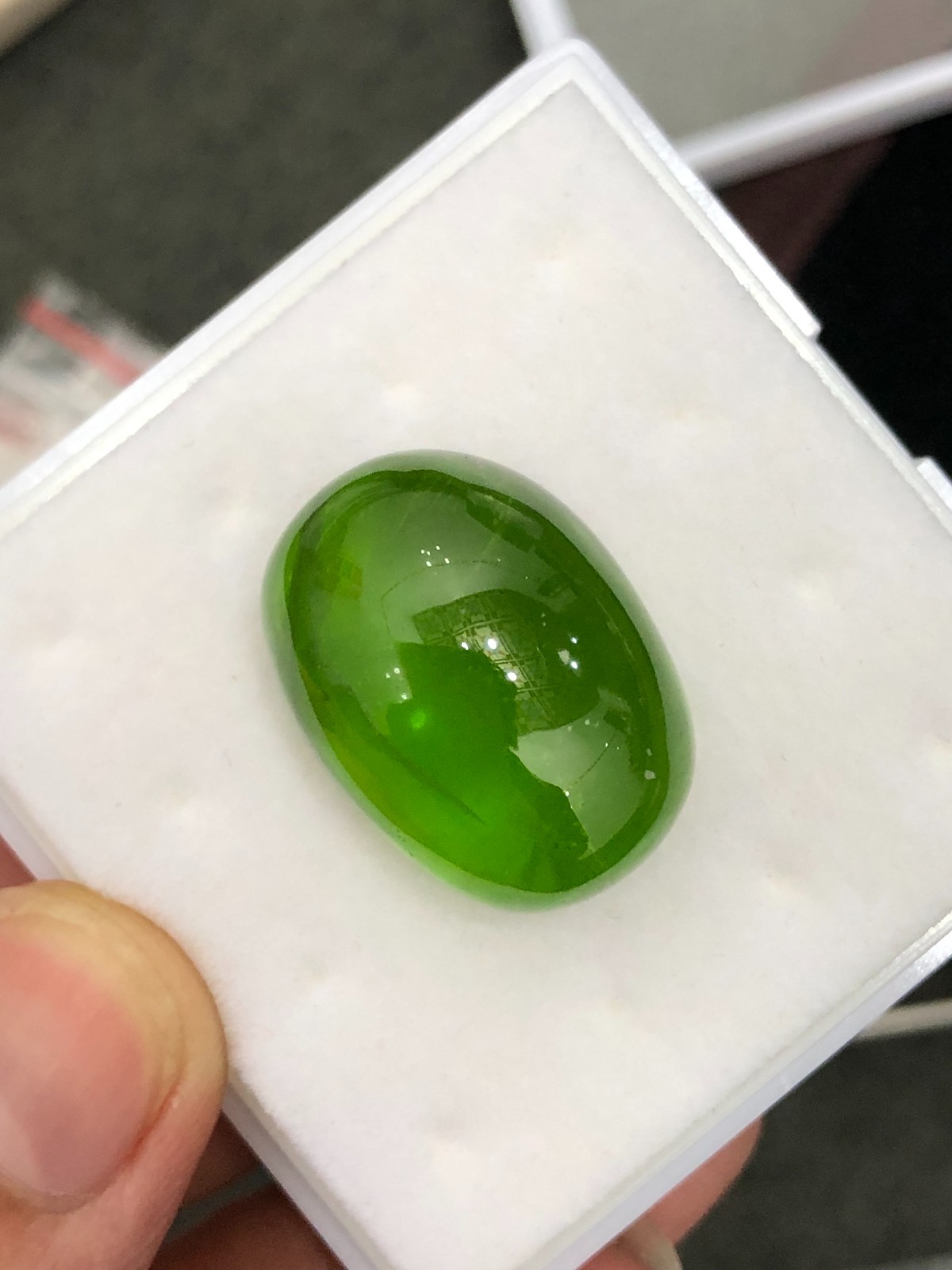 50 CT TOP QUALITY CABOCHAN PERIDOT LOOSE GEMSTONE (23.80x 17.05x 13.0 mm)