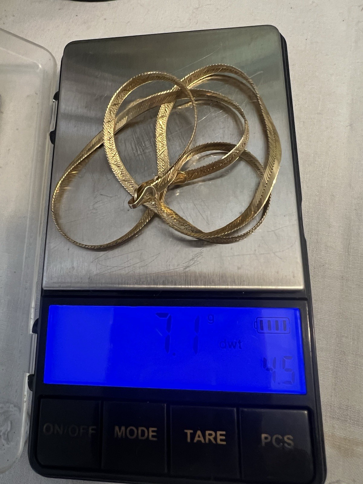 14k Italy Aurafin Herringbone 18” 7.1 G