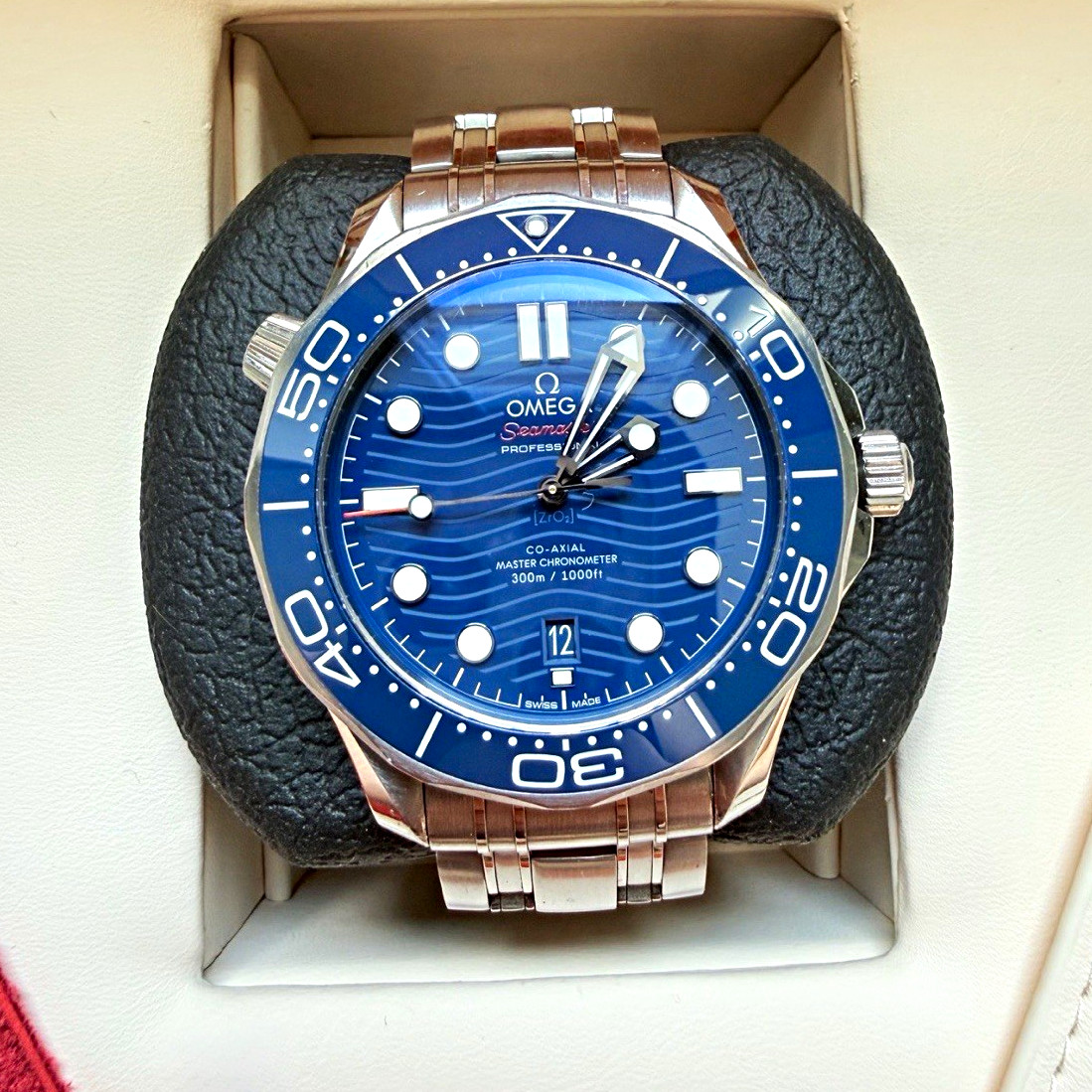 OMEGA Seamaster Professional Diver 300M 42mm Blue Wave Dial Auto Box Papers