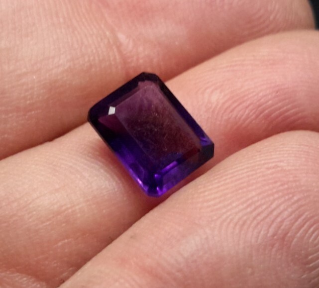 2.50 ct FLUORITE Faceted Gemstone 9x7x4.5 mm