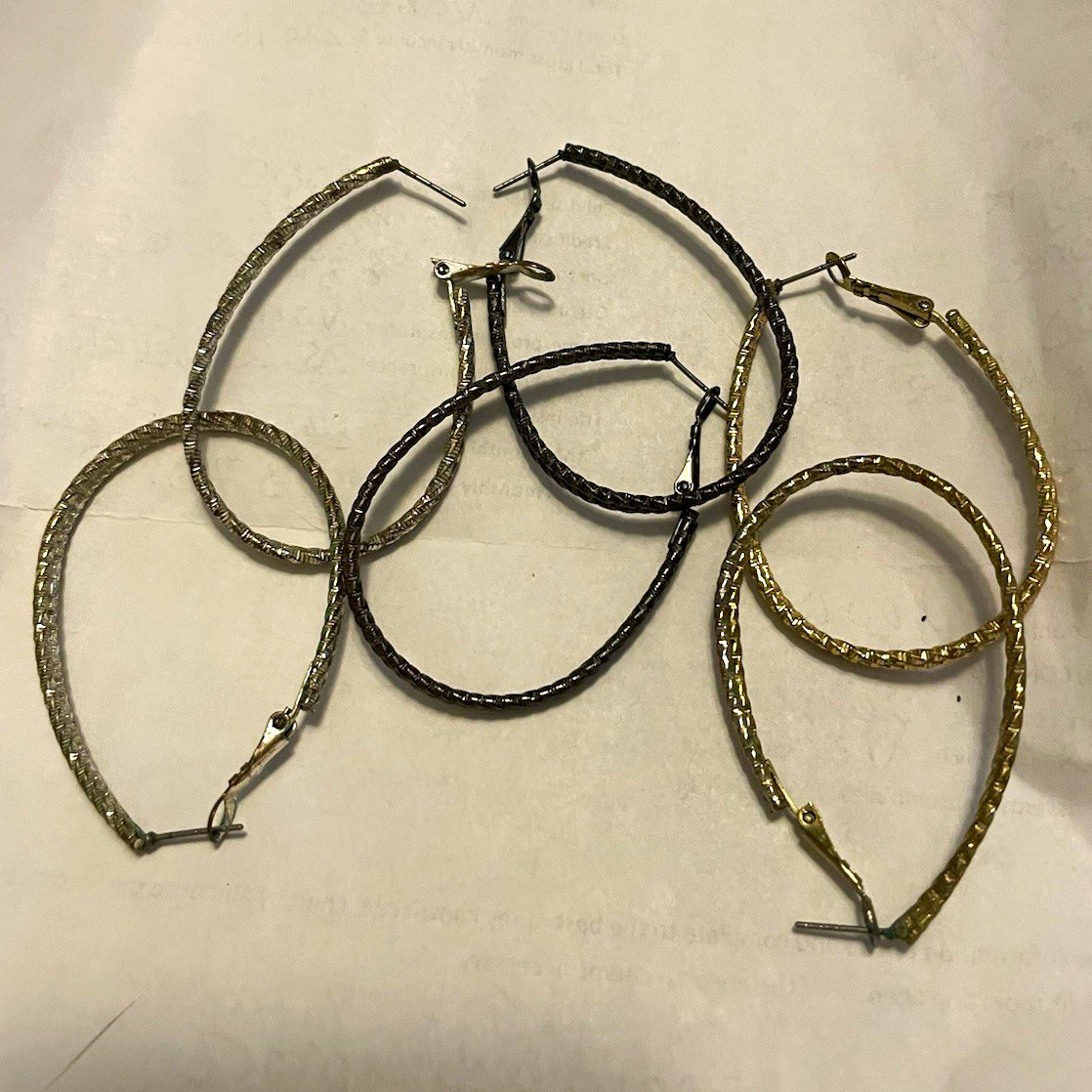 Lot of 3 Pairs Oval Textured Hoop Earrings Latch Back Gold Silver Black