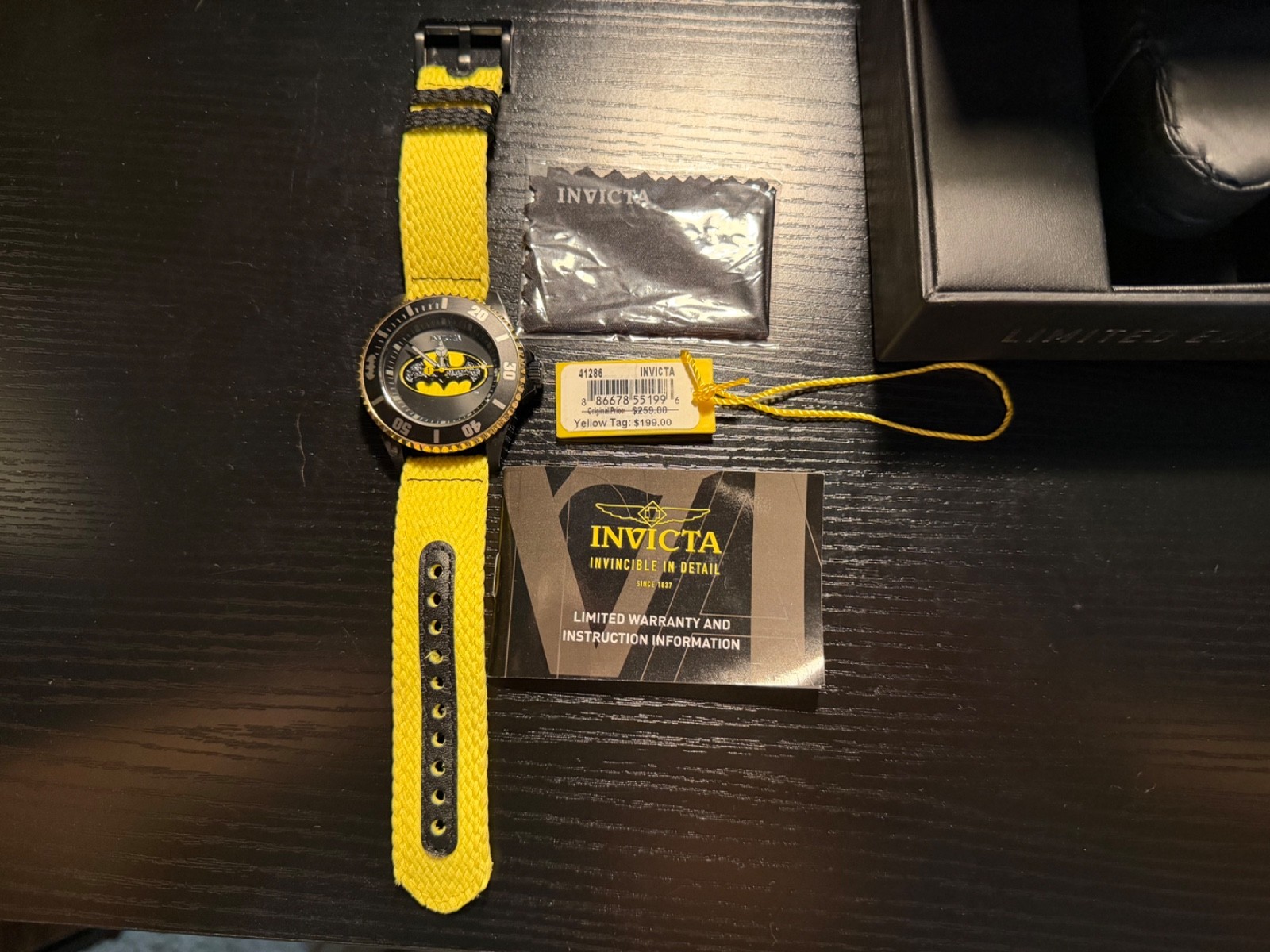 Invicta DC Comics Batman Limited Edition Watch 41286 #47/4000 w/ Box & Tag